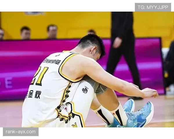 帕尔马球员团结协作与个人才华并现，赛场表现引发关注