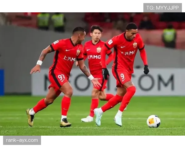 中超转会新星闪耀！年轻球员加盟引热议，球迷聚焦表现与未来潜力