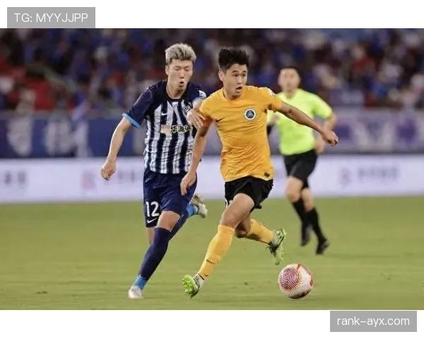 戴伟浚传球能力亮眼,助力球队战术灵活升级,表现引关注 戴伟浚传球能力亮眼,助力球队战术灵活升级,表现引关注