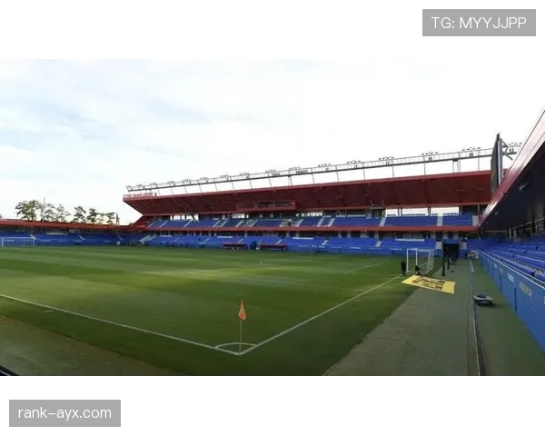 克鲁伊夫战术遗产：解析其在现代足球中的深远影响与持续价值