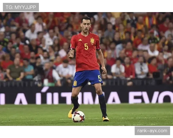 布斯克茨以场上智慧与担当诠释领袖风范