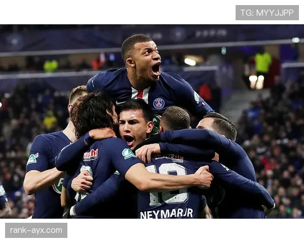 巴黎圣日耳曼最新消息：转会动态与球队近况